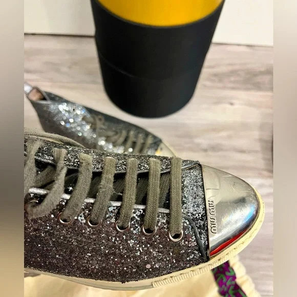 Mini miu🐘 - Picture 2 of 3